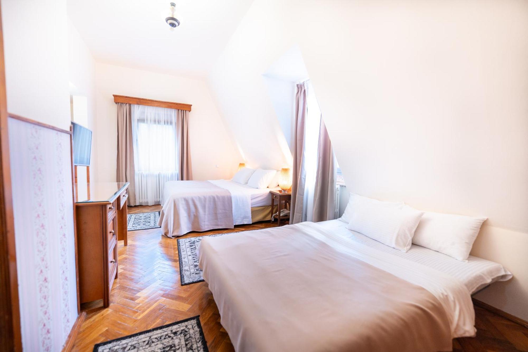 Vila Camelia Sinaia Esterno foto